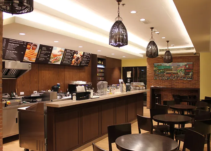 Hotel The Bayleaf Intramuros 4*